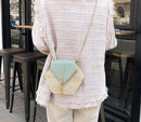 Bolsa Transversal de Palha Hexagonal - Eleganzi